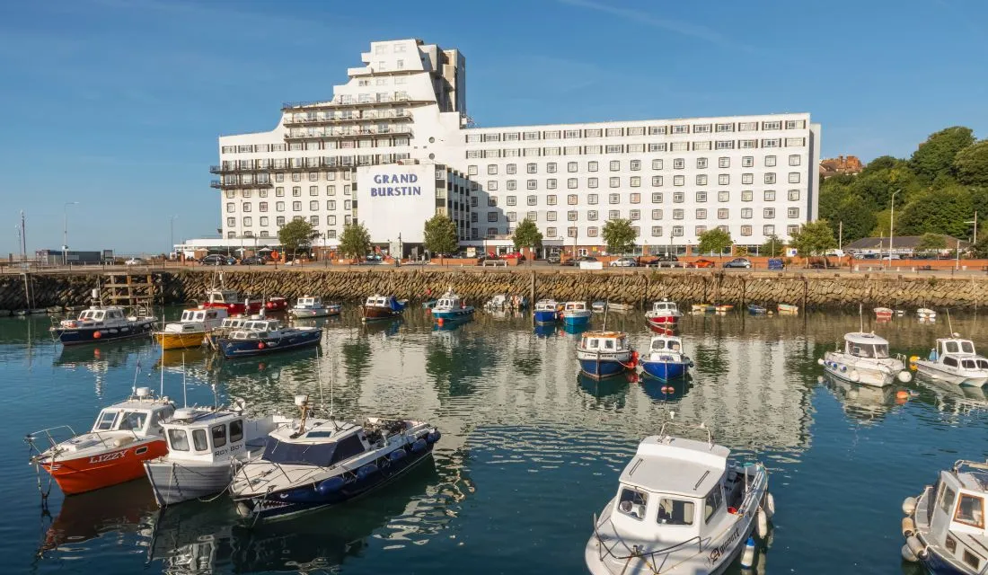 Grand Burstin Hotel Harbour View