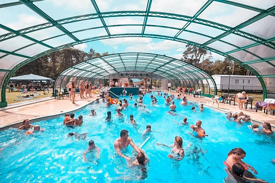 Indoor - Oudoor Pool