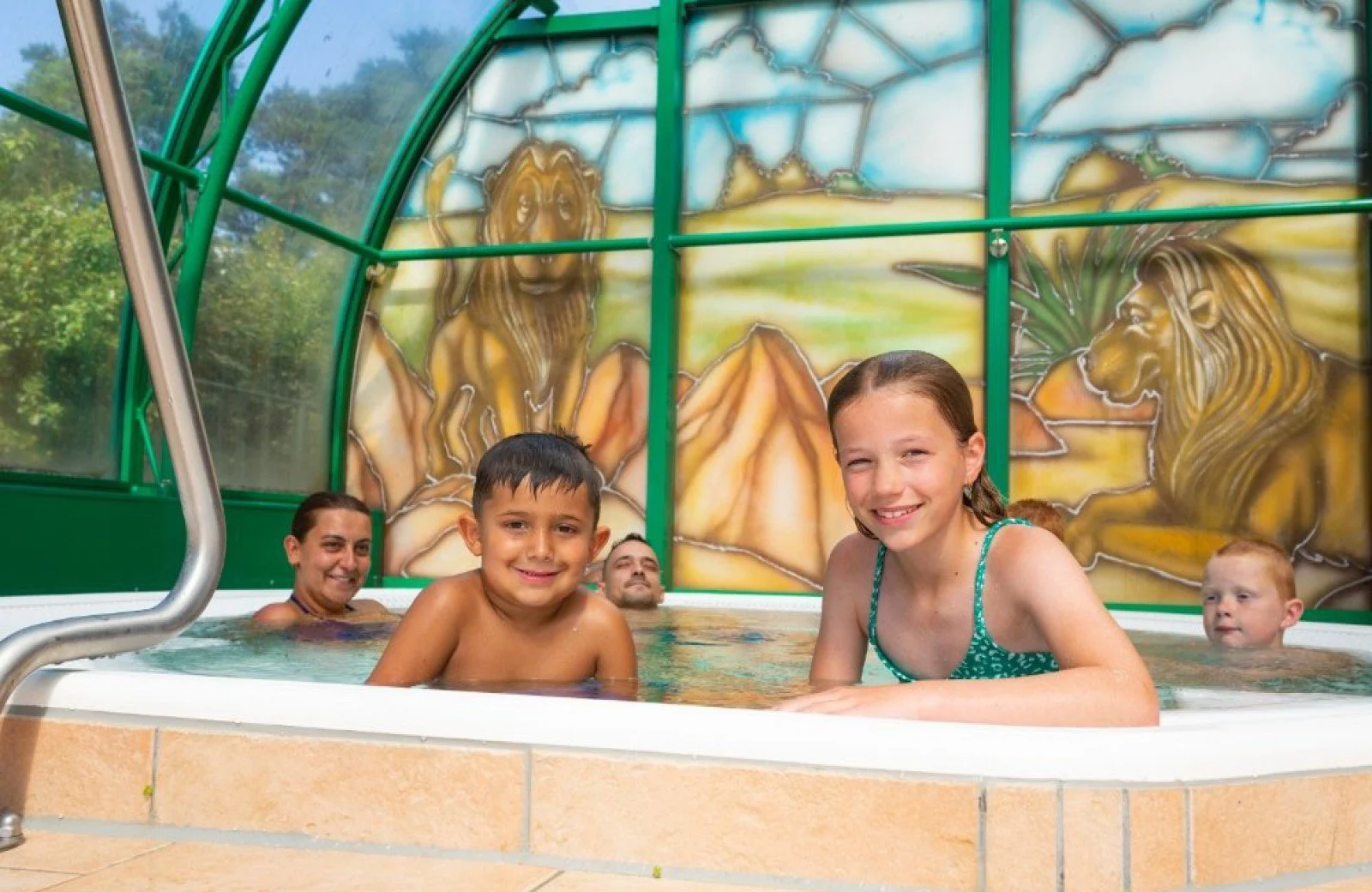 Jacuzzi pool