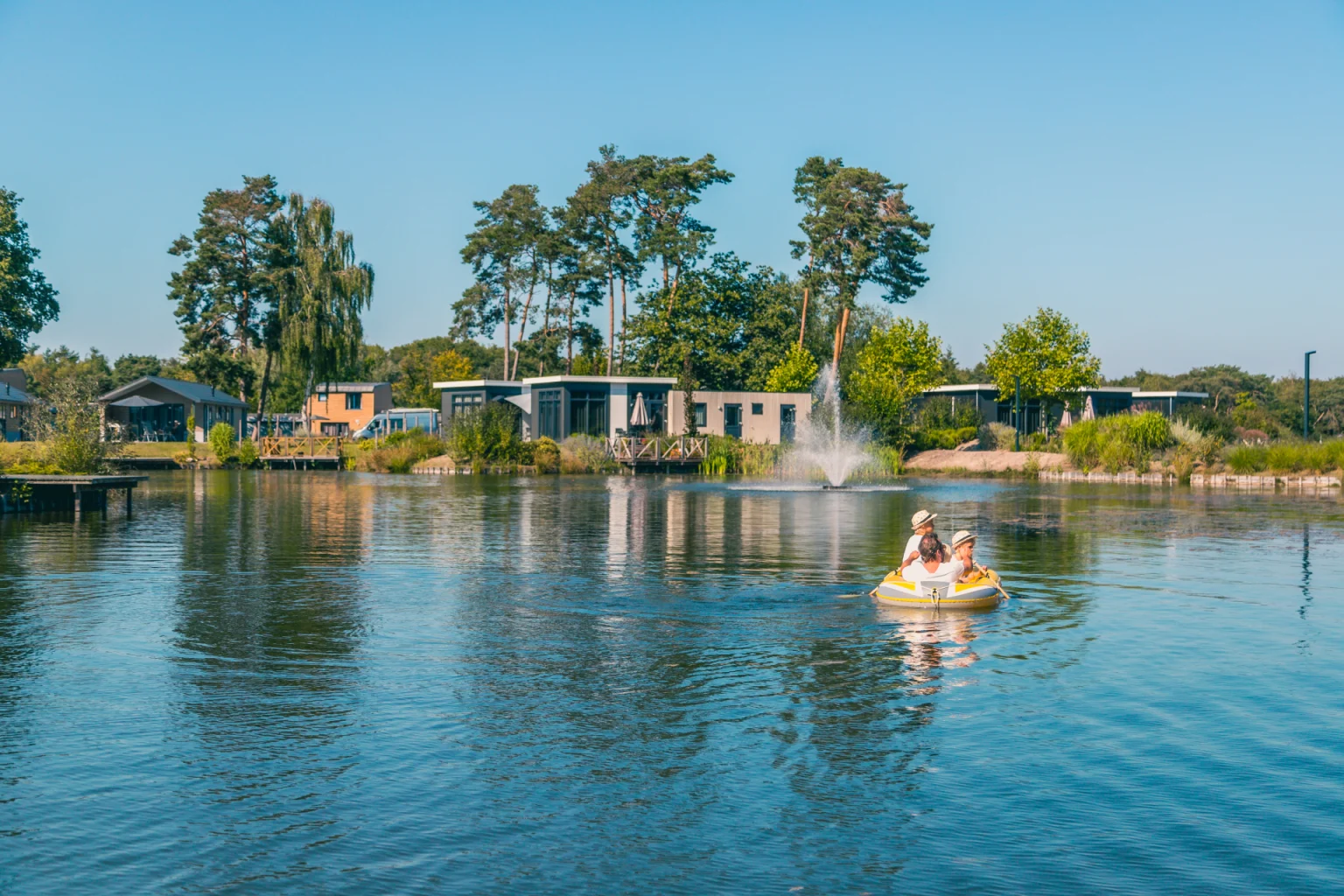 Lakeside setting at Europarcs Zilverstarand