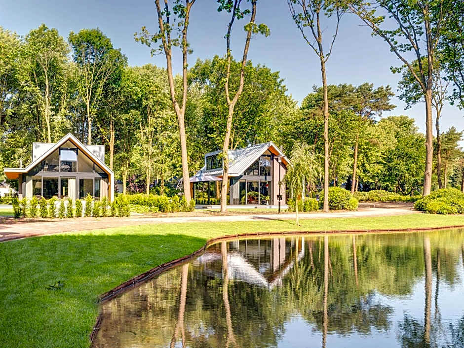 Accommodation around the lake