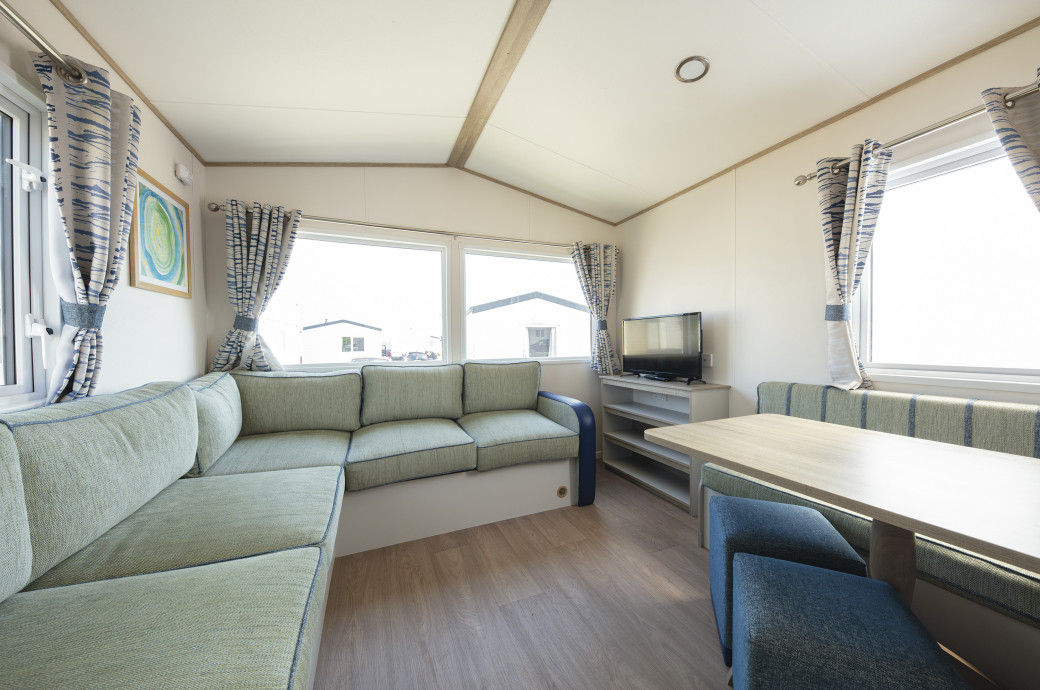 Saver Caravan Lounge